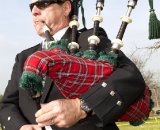 A bagpipe player gave the race an international feel. © Tim Westmore